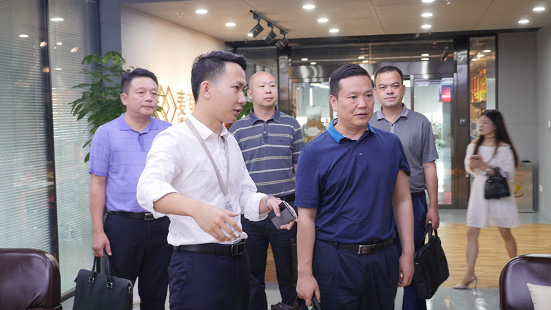 1503478288750755.jpg 工商聯(lián)來訪1副本.jpg